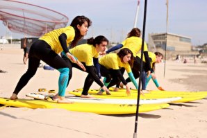 Federação Portuguesa de Surf lança campanha de certificação de Escolas de Surf 2022