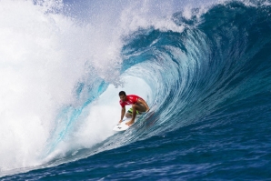 Michel Bourez falha o Oi Rio Pro depois de wipeout em Teahupo’o