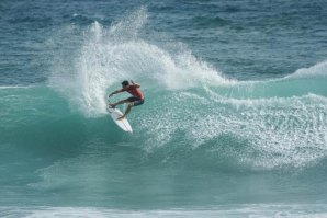 Martinique Surf Pro: Armada lusa perde dois elementos na Ronda 2