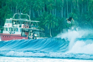 O barco Quest 1 da Rip Curl afundou-se nas Mentawai