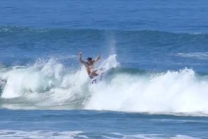 IAN GOUVEIA E MIGUEL PUPO MUITO ACTIVOS NAS SUAS SESSÕES DE FREE SURF EM MARESIAS 