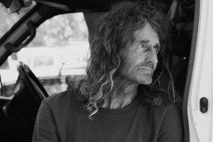 POLÍCIA AUSTRALIANA PRENDE HOMEM QUE INCENDIOU A CASA DE DEREK HYND