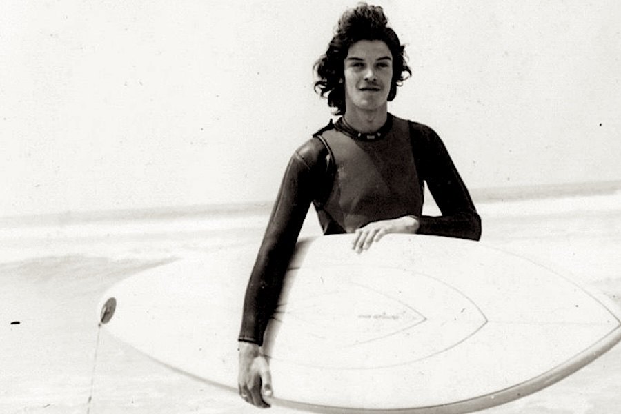 Surf Português despede-se de Luís Chaves, pioneiro e juiz da ASP