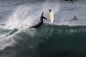 Se não cais, não aprendes - alguns dos mais marcantes wipeouts deste Inverno, na Ericeira