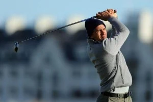 Estará Slater a preparar-se para migrar do surf para o golf?