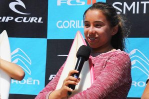 Gabriela Dinis é um dos novos valores do surf nacional.