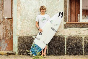 João Mendonça é um dos jovens surfistas lusos de destaque.