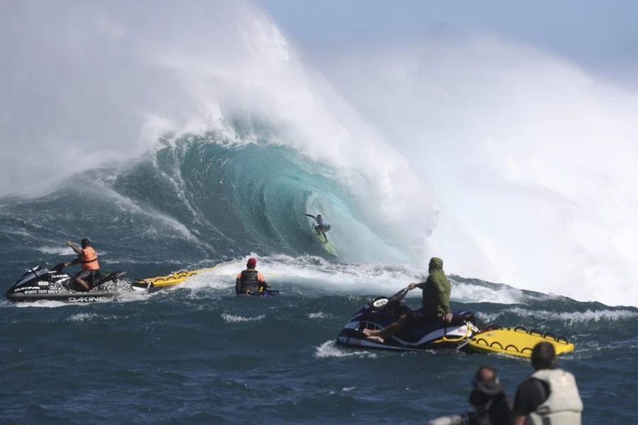 Billy Kemper (HAW) venceu o Jaws Challenge em Pe‘ahi. / © WSL / Hallman