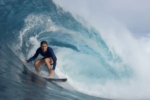 Cloud 9 recebe os melhores surfistas do mundo e já oferece tubos perfeitos nas Filipinas