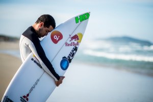 LESÃO DE ADRIANO DE SOUZA VOLTA A AFASTÁ-LO DA COMPETIÇÃO