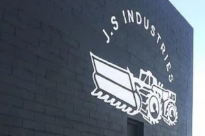 DISCÓRDIA SOBRE A PRESENÇA DE ARMAZÉM DA J.S. INDUSTRIES EM OCEANSIDE CONTINUA