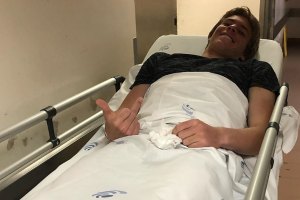 AFONSO ANTUNES PARTE PERNA DURANTE UMA SESSÃO DE FREE SURF