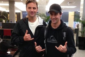 Os dois heróis surfistas, Fabio e Troy.
