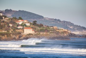 A ÉPOCA DO SURF EM MUNDAKA JÁ COMEÇOU !