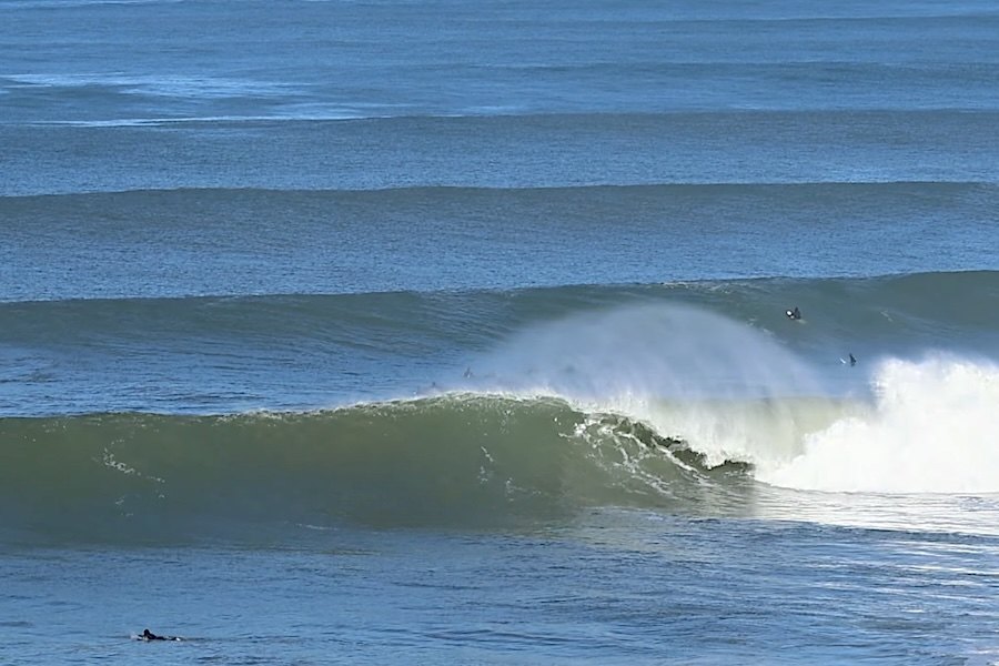 Aconteceu a melhor sessão de Surf na Baía dos Dois irmãos em 2026