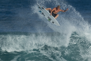 John John é um dos surfistas a seguir com atenção em 2014