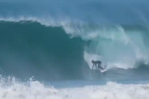 A onda que lesionou Jordy Smith e o afastou das olimpíadas