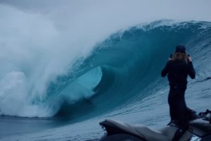 Um dos maiores swells na Austrália em anos proporciona incrível sessão de ondas grandes
