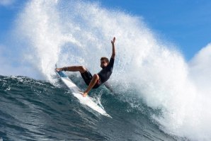 Um grande momento de surf proporcionado por Jácome Correia.