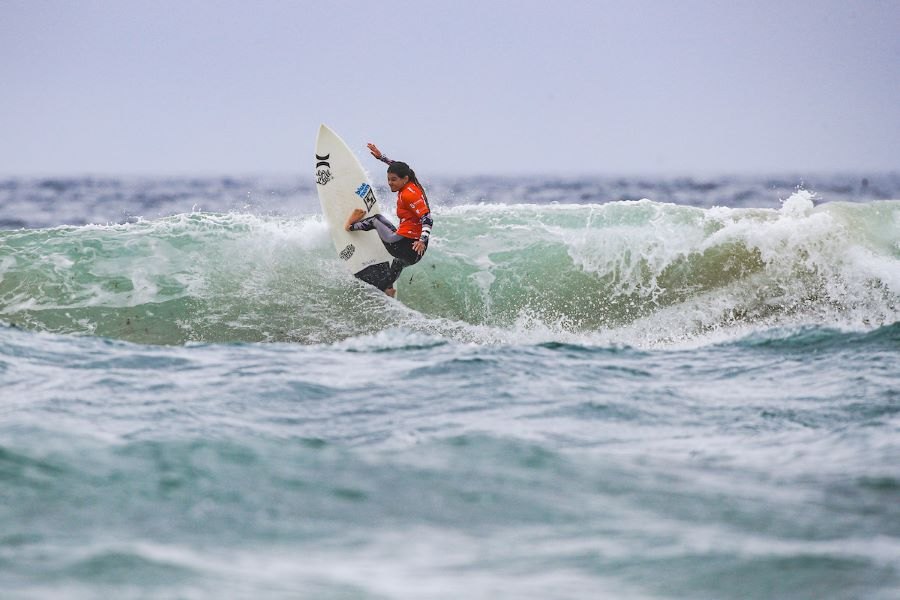 Teresa Bonvalot, Kika Veselko e Carolina Mendes nos quartos-de-final do Rip Curl Pro Anglet