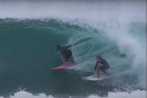 John John Florence partilha um tubo com Jamie O&#039;Brien