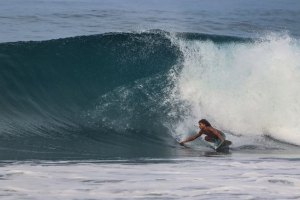 Incrível história do surfista adaptado Dariel Dávila leva à criação de uma campanha de angariação de fundos