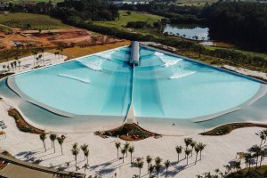 Wavegarden chega ao Brasil em parceria com a KSM Realty e cria a primeira praia de surf tropical do mundo