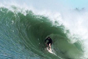 Laurie Towner em Nias é um clipe a não perder