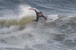 Frederico Morais e elite mundial treinaram ontem em Merewether
