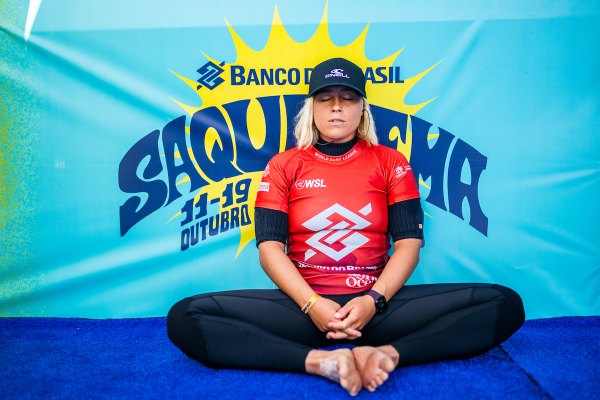 O momento triunfante em que Yolanda Hopkins se tornou a 1ª surfista portuguesa a qualificar-se para o Circuito Mundial (CT) da WSL