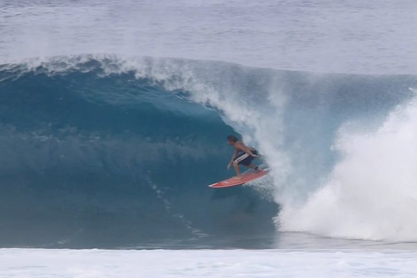 Pipeline e o regresso do swell de inverno no North Shore Hawaiano