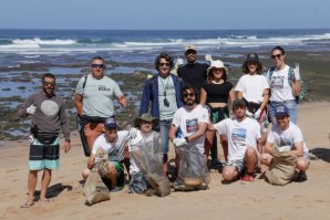 Ericeira Surf Clube celebrou o Dia da Terra com inclusão e uma limpeza de praia