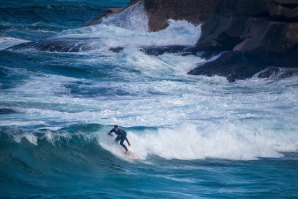 Na crista das ondas e das odds: quando o surf e as apostas se encontram