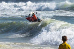 Circuito Regional de Surf da Grande Lisboa arrancou hoje na Costa da Caparica