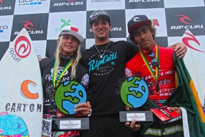 Samuel Pupo e Leilani McGonagle vencem o Rip Curl GromSearch