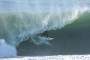 JEREMY FLORES E OS TUBOS DE HOSSEGOR