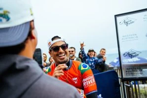 Margaret River Pro em standby pelo quinto dia consecutivo com luz verde para recomeço este Sábado