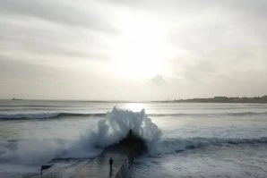 Pedro Boonman consegue encontrar alta diversão num dia &quot;estranho&quot; de surf