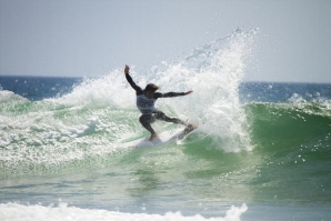 Pedro Henrique, patrocinado da Polen Surfboards, foi o vencedor da 1ª  etapa do Circuito ASCC Caparica Power 2014 powered by Almada Forum.