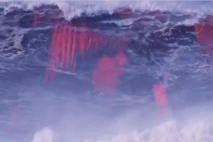 SURFISTAS, ONDAS E MULHERES - UM BIG WEDNESDAY CRIATIVO NA NAZARÉ