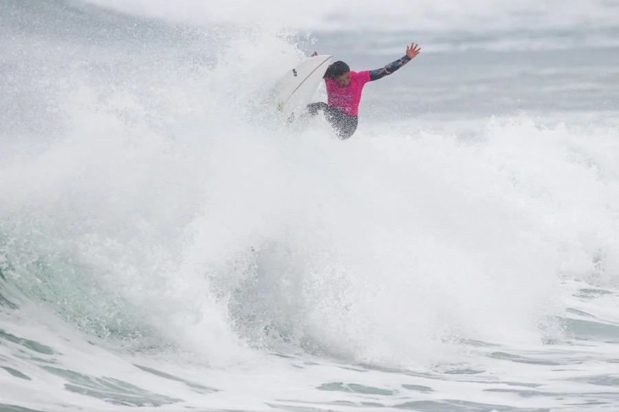 Gabriela Dinis sobressai em Pro Junior de Casablanca - Surfzine