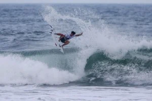 Alejo Muniz em grande forma em Grumari.
