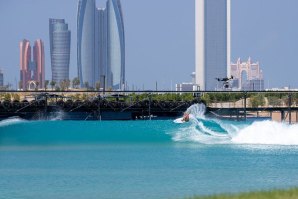 As impressões de Filipe Toledo, Steph Gilmore e Caroline Marks sobre a nova piscina de ondas de Slater em Abu Dhabi