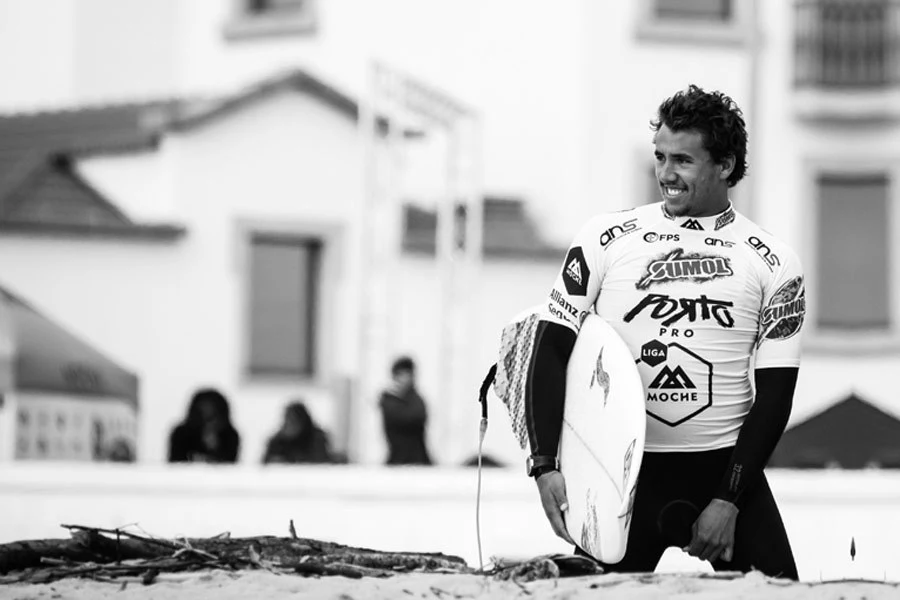 Após uma participação fugaz no Porto, Vasco Ribeiro anunciou a transferência para um novo projeto de treino.