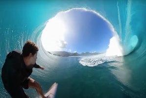 Olhando para dentro de um tubo em Teahupoo de todos os ângulos possíveis