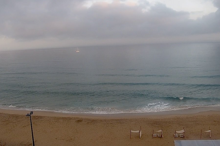 Imagem das ondas na Praia Grande esta manhã de 19 de Agosto 2026