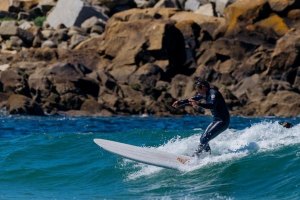 "Ao contrário do que é habitual pensar-se, o longboard é uma variante do surf bastante técnica" - José Marcos "Madi"
