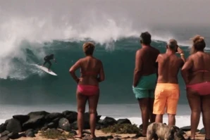 JOÃO GUEDES “À SOMBRA” POR CABO VERDE