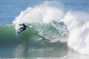 Frederico adaptou o seu surf de uma forma quase perfeita à onda de Jeffrey&#039;s Bay. Click by WSL / Kelly Cestari