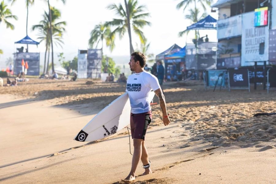 Após acidente em Marrocos, Vasco Ribeiro vai ficar cinco meses sem surfar